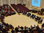 paneeli pidettiin Helsingin yliopiston juhlasalissa