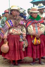alkuperäiskansan edustajia Boliviasta