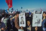 Chilen sotilasdiktatuurin aikana kadonneita etsivien omaisten mielenosoitus Santiagossa.
