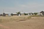 Pakolaisleiri ja asuinalue sijaitsevat äärimmäisen kuivalla ja kuumalla alueella.